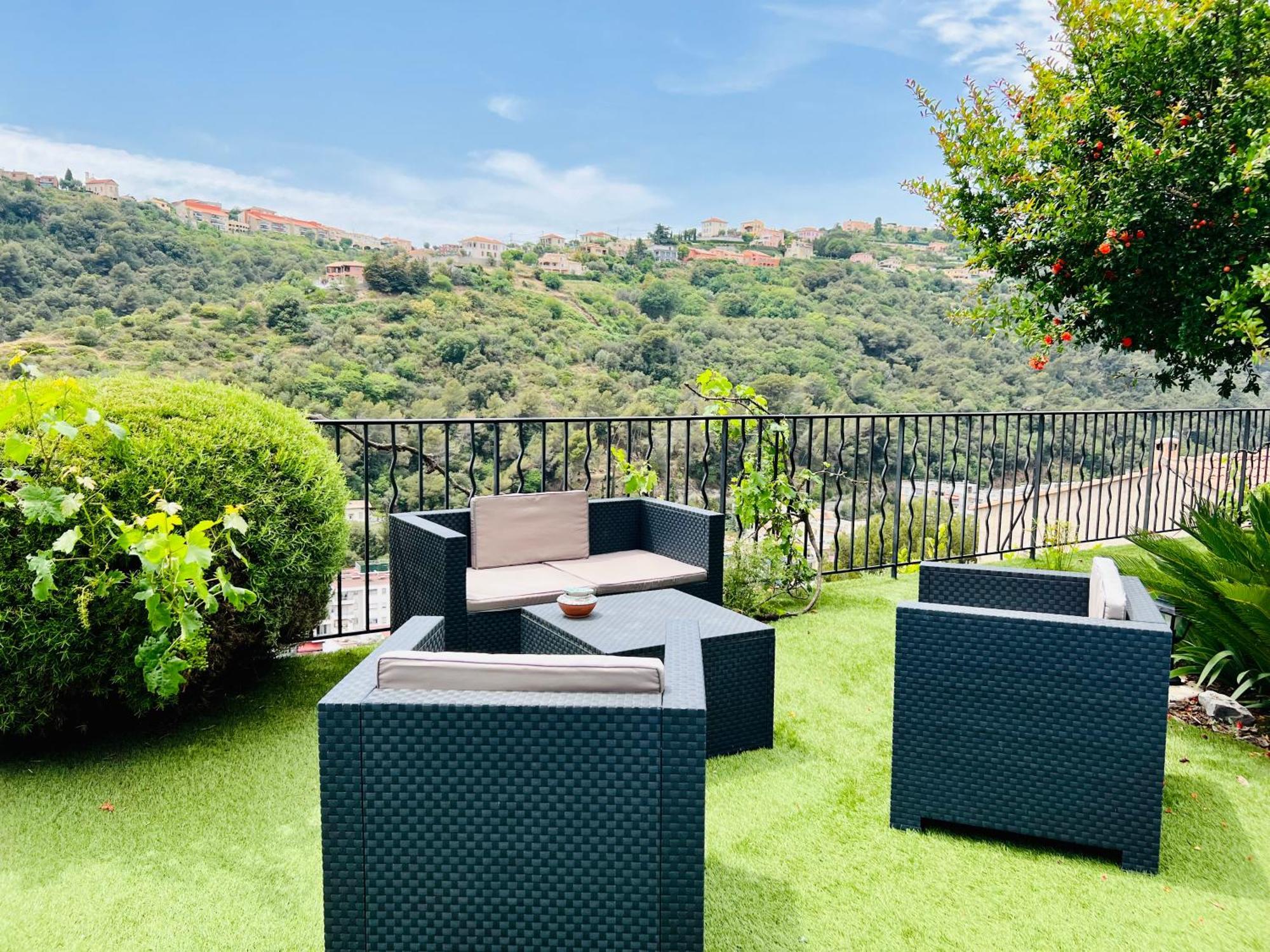 Nissa La Bella, Piscine Et Vue * Nizza